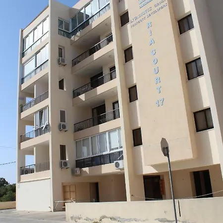 Montehugh Apartament Larnaca